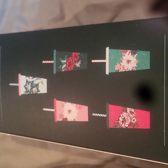 Starbucks Floral Reusable 5 Lids Boxed  Cup with Straws Matching 24 Oz Free Gift - Picture 6 of 7